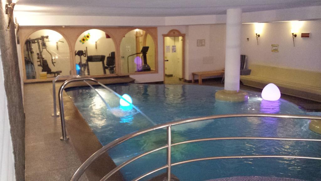 Hotel Sole Пассо-дель-Тонале Экстерьер фото