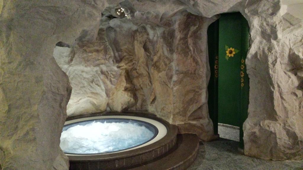 Hotel Sole Пассо-дель-Тонале Экстерьер фото